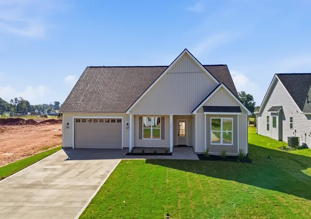 Photo 2 of Single family home for sale at 725 Mello Dr, Lyman, SC 29365 | MLS# SPN341522 | Listing updated on 2026-10-18