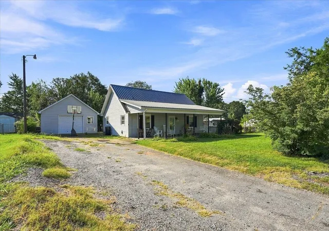 Photo 1 of Single family home for sale at 1051 Ezell Rd, Chesnee, SC 29323 | MLS# SPN341529 | Listing updated on 2026-10-07