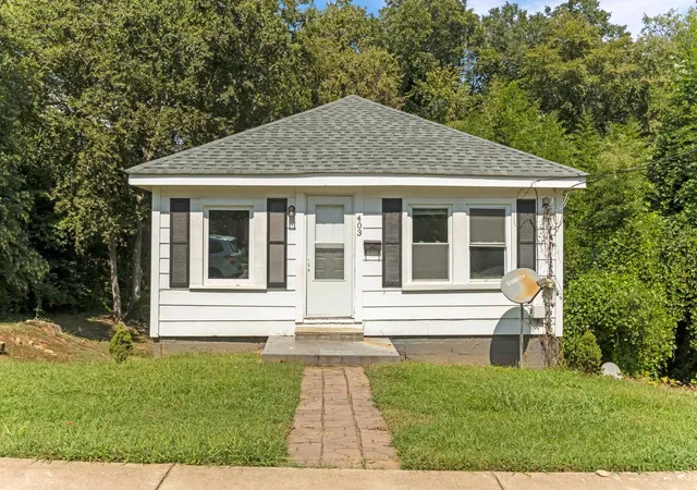 Photo 2 of Single family home for sale at 403 E Jefferies St, Gaffney, SC 29340 | MLS# SPN341576 | Listing updated on 2026-10-08