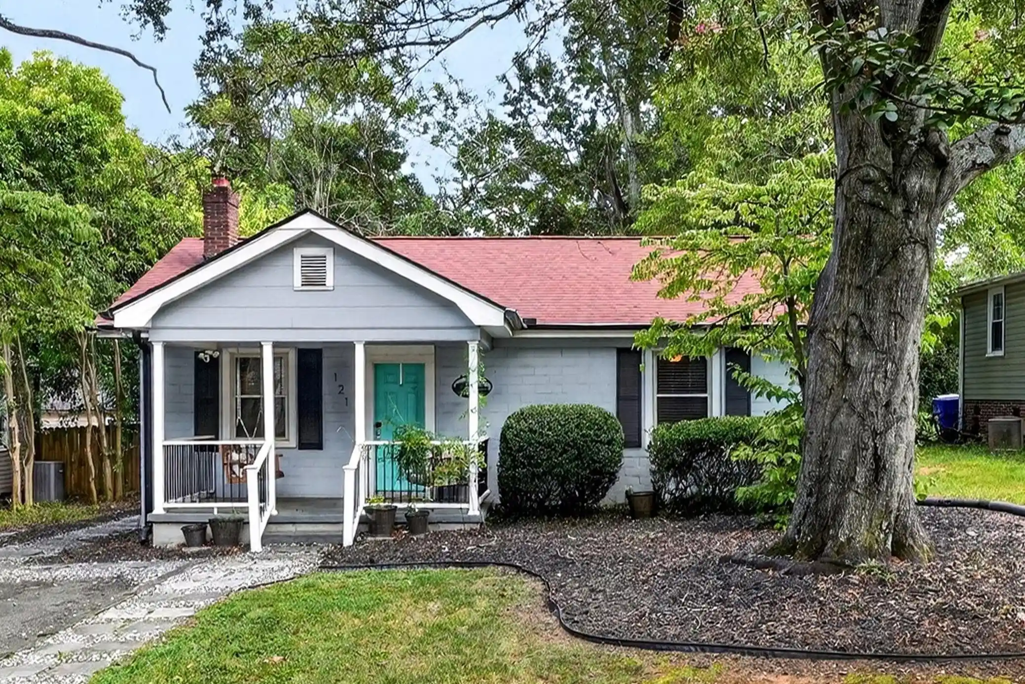 Photo 1 of Single family home for sale at 121 Bleckley Ave, Greenville, SC 29607 | MLS# SPN341592 | Listing updated on 2026-10-24