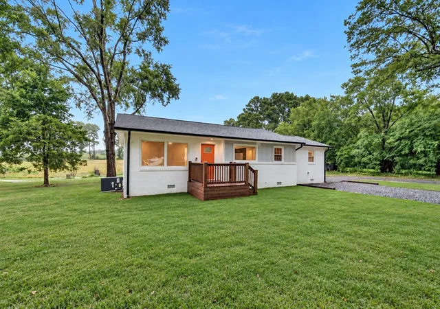Single family home for sale at 2141 Mayo Rd, Cowpens, SC 29330 | MLS# SPN341595
