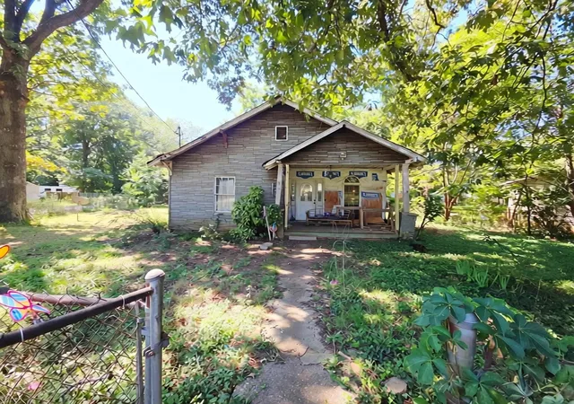 Photo 3 of Sale Pending at 318 Hill St, Wellford, SC 29385 | MLS# SPN341619 | Listing updated on 2026-09-29