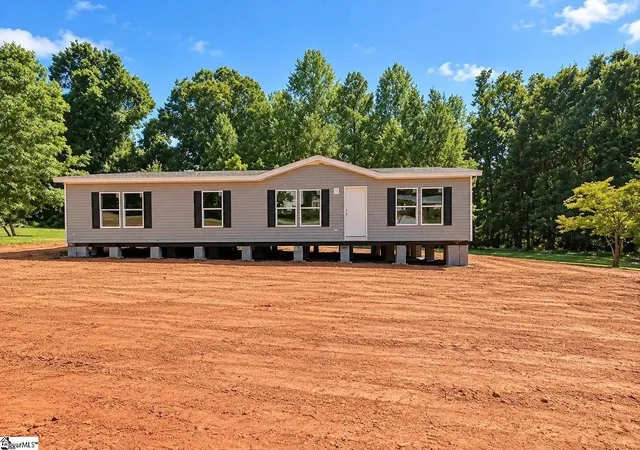 Photo 2 of Manufactured home for sale at 221 Helen St, Clinton, SC 29325 | MLS# SPN341659 | Listing updated on 2026-10-08
