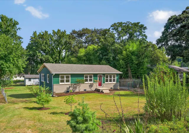 Photo 4 of Single family home for sale at 137 Anderson Dr, Spartanburg, SC | MLS# SPN341692 | Listing updated on 2026-09-13
