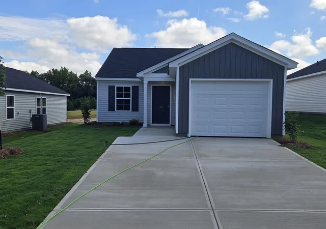 Single family home for sale at 190 Cloverfield Ln, Spartanburg, SC 29303 | MLS# SPN341711