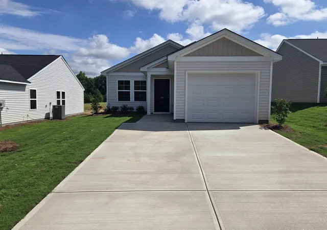 Single family home for sale at 186 Cloverfield Ln, Spartanburg, SC 29303 | MLS# SPN341712