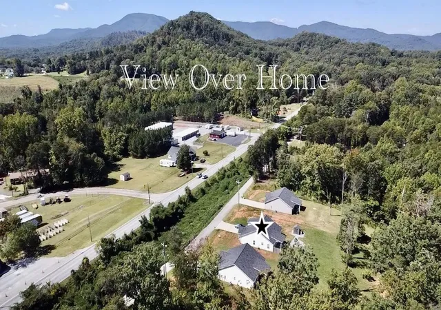 Photo 2 of Single family home for sale at 780 N Trade Ave, Landrum, SC 29356 | MLS# SPN341726 | Listing updated on 2026-10-01