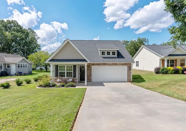 Photo 1 of Sale Pending at 102 N Church St, Duncan, SC 29334 | MLS# SPN341732 | Listing updated on 2026-09-23