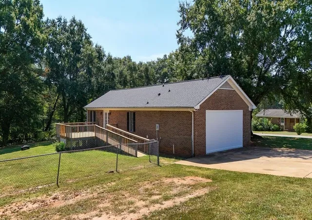 Photo 2 of Sale Pending at 145 Lakeview Dr, Cowpens, SC 29330 | MLS# SPN341740 | Listing updated on 2026-09-20