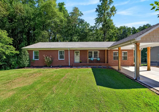 Photo 2 of Single family home for sale at 222 Woodland Ave, Inman, SC 29349 | MLS# SPN341745 | Listing updated on 2026-10-10