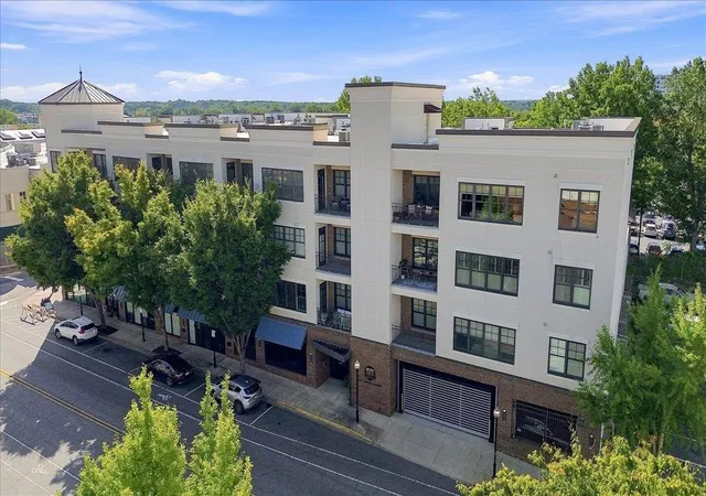 Photo 3 of Condo for sale at 155 E Broad St, Spartanburg, SC 29306 | MLS# SPN341773 | Listing updated on 2026-09-20