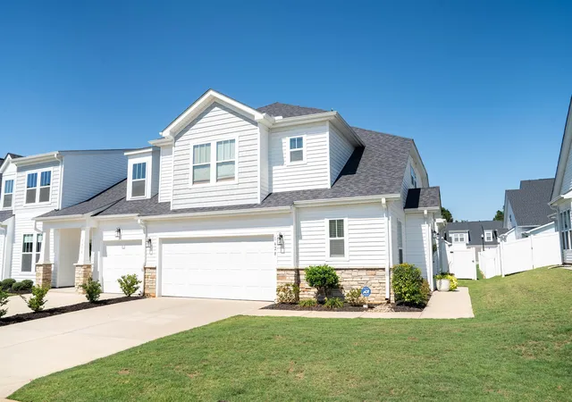 Townhouse for sale at 1628 Chelmsford Ct, Spartanburg, SC 29301 | MLS# SPN341803