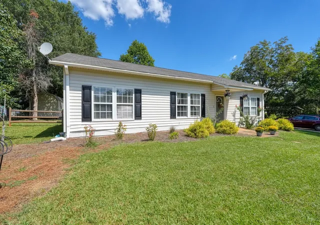 Photo 1 of Sale Pending at 164 Westview Dr, Lyman, SC 29365 | MLS# SPN341824 | Listing updated on 2026-10-14