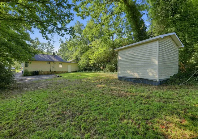 Photo 3 of Single family home for sale at 102 Overbrook Cir, Spartanburg, SC 29306 | MLS# SPN341831 | Listing updated on 2026-10-20