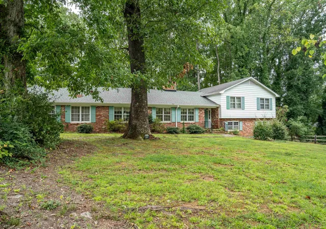 Photo 1 of Single family home for sale at 692 Perrin Dr, Spartanburg, SC 29307 | MLS# SPN341842 | Listing updated on 2026-10-03