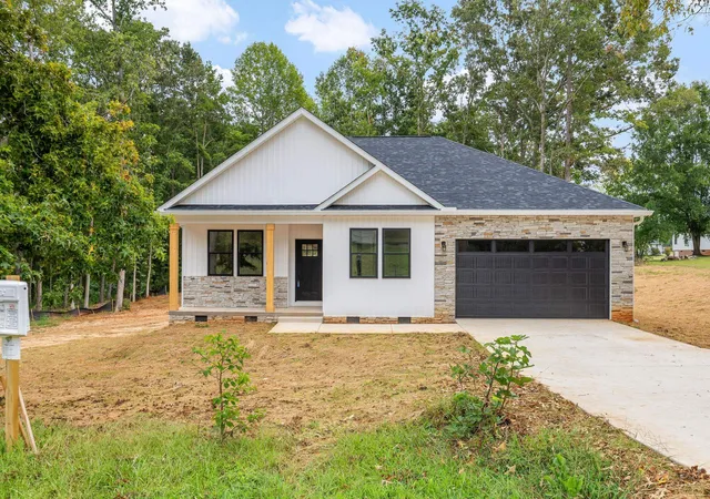 Photo 1 of Single family home for sale at 112 Dora Ave, Gaffney, SC 29341 | MLS# SPN341847 | Listing updated on 2026-09-25