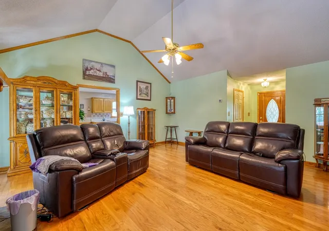 Photo 4 of Single family home for sale at 366 Shallowford Dr, Boiling Springs, SC 29316 | MLS# SPN341848 | Listing updated on 2026-09-17