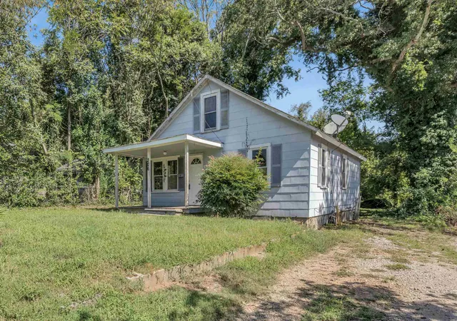 Photo 2 of Single family home for sale at 306 Westview Blvd, Spartanburg, SC 29306 | MLS# SPN341875 | Listing updated on 2026-09-23
