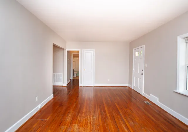 Photo 3 of Sale Pending at 409 E Shore Dr, Spartanburg, SC 29302 | MLS# SPN341877 | Listing updated on 2026-09-23