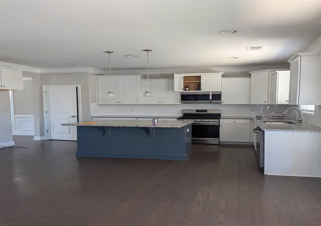 Photo 3 of Single family home for sale at 405 Hilburn Way, Simpsonville, SC 29680 | MLS# SPN341885 | Listing updated on 2026-09-20