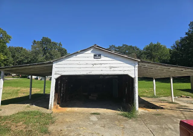 Photo 3 of Single family home for sale at 126 Filter Plant Rd, Gaffney, SC 29340 | MLS# SPN341895 | Listing updated on 2026-09-20