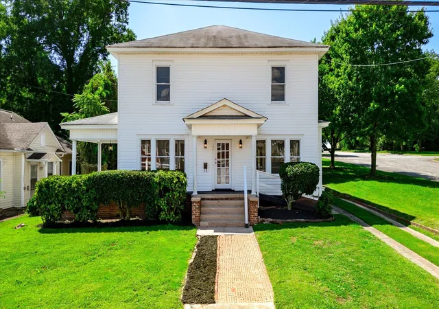 Photo 3 of Single family home for sale at 158 Avant St, Spartanburg, SC 29302 | MLS# SPN341903 | Listing updated on 2026-09-30
