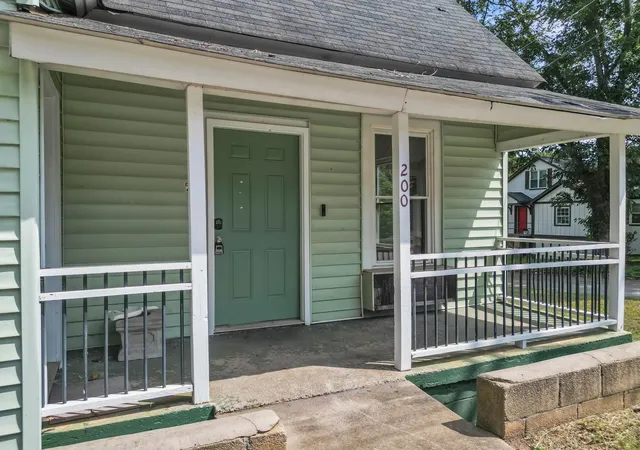 Photo 3 of Single family home for sale at 200 F St, Anderson, SC 29625 | MLS# SPN341905 | Listing updated on 2026-09-20