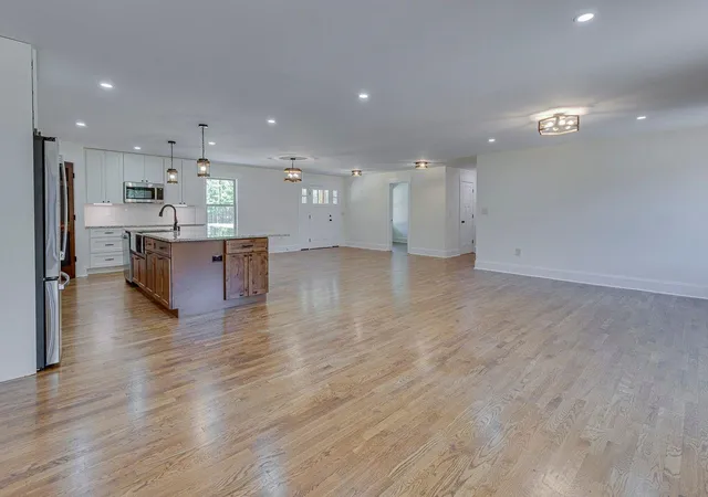 Photo 2 of Single family home for sale at 1041 Motlow School Rd, Campobello, SC 29322 | MLS# SPN341915 | Listing updated on 2026-09-20