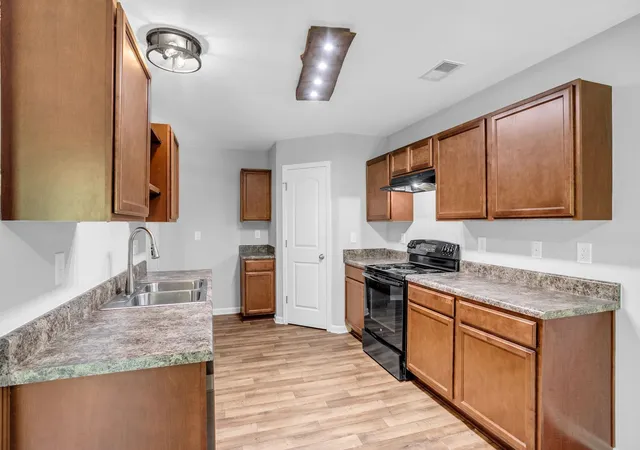 Photo 3 of Single family home for sale at 256 Cotton Crk Dr, Spartanburg, SC 29302 | MLS# SPN341924 | Listing updated on 2026-10-19