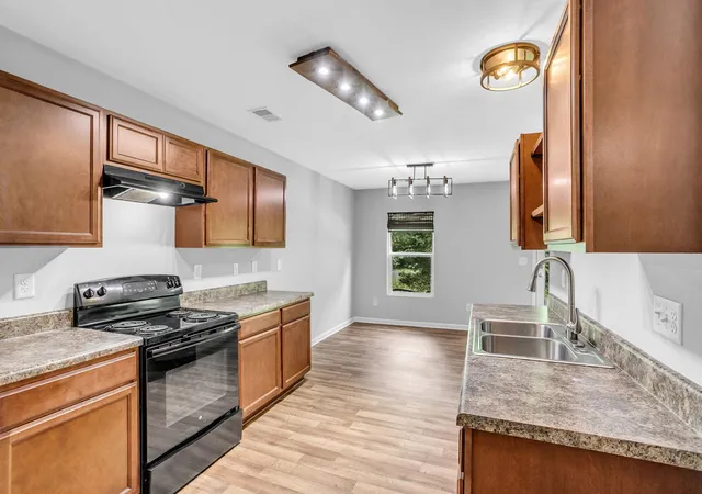 Photo 4 of Single family home for sale at 256 Cotton Crk Dr, Spartanburg, SC 29302 | MLS# SPN341924 | Listing updated on 2026-10-19