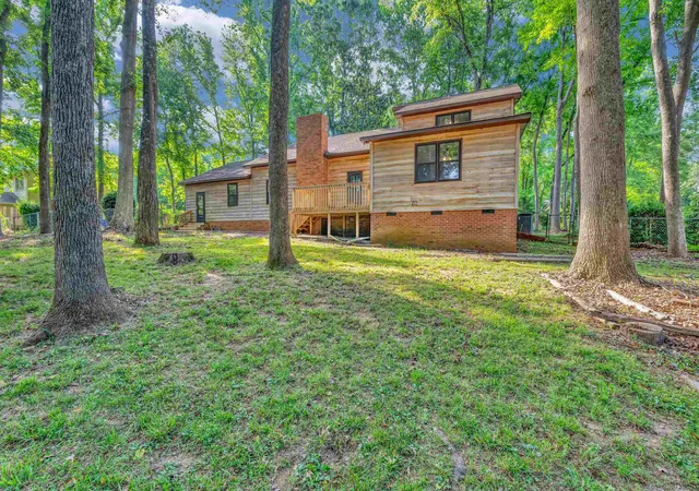 Photo 2 of Single family home for sale at 512 Brian Dr, Spartanburg, SC 29307 | MLS# SPN341932 | Listing updated on 2026-09-20