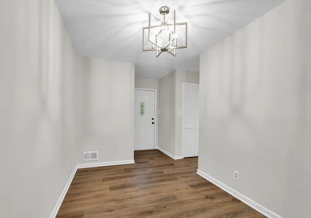 Photo 4 of Single family home for sale at 512 Brian Dr, Spartanburg, SC 29307 | MLS# SPN341932 | Listing updated on 2026-09-20