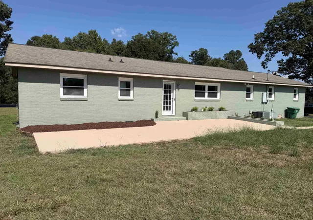 Photo 2 of Single family home for sale at 527 Park Gate Rd, Gaffney, SC 29341 | MLS# SPN341935 | Listing updated on 2026-09-20