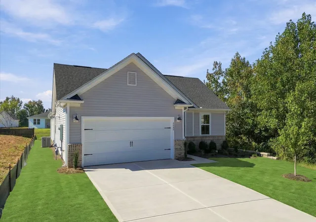 Photo 2 of Single family home for sale at 4049 Hoskins Dr, Boiling Springs, SC 29316 | MLS# SPN341944 | Listing updated on 2026-10-25