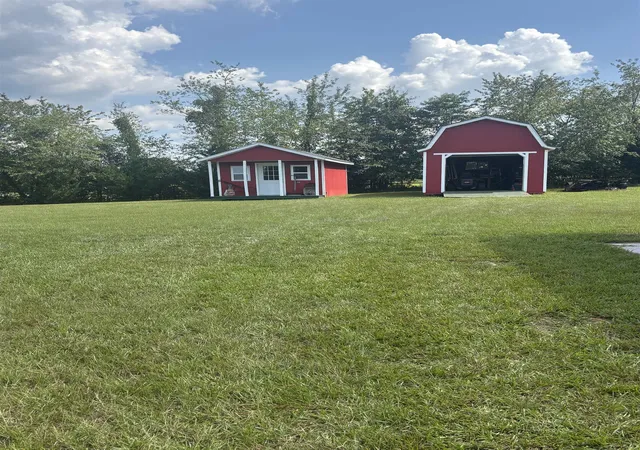 Photo 3 of Manufactured home for sale at 401 Rabbit Moffitt Rd, Chesnee, SC 29323 | MLS# SPN341958 | Listing updated on 2026-09-19