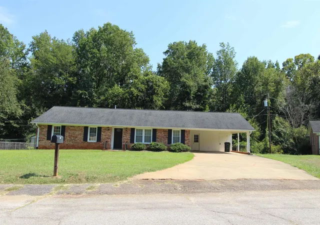Photo 1 of Single family home for sale at 109 Allen Ct, Boiling Springs, SC 29316 | MLS# SPN341966 | Listing updated on 2026-09-23