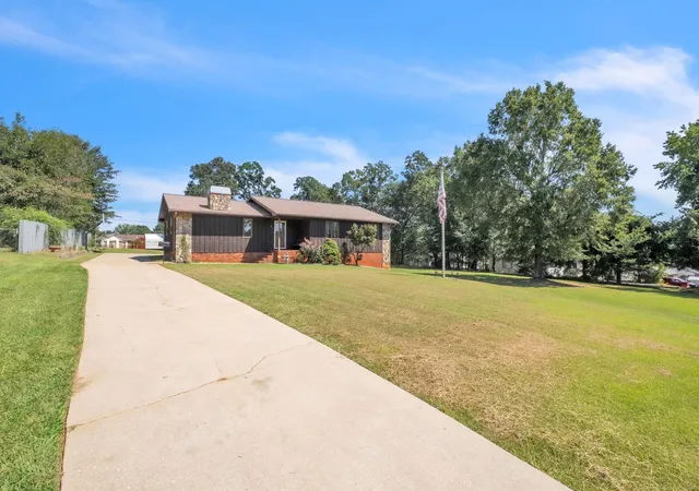Photo 1 of Single family home for sale at 245 W Wood St, Spartanburg, SC 29303 | MLS# SPN341969 | Listing updated on 2026-09-21