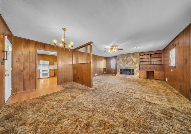 Photo 3 of Single family home for sale at 245 W Wood St, Spartanburg, SC 29303 | MLS# SPN341969 | Listing updated on 2026-09-21