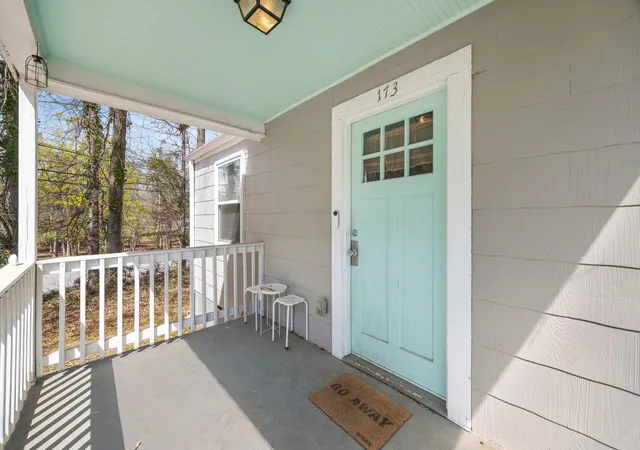 Photo 2 of Single family home for sale at 173 S Cleveland Park Dr, Spartanburg, SC 29303 | MLS# SPN342000 | Listing updated on 2026-09-23