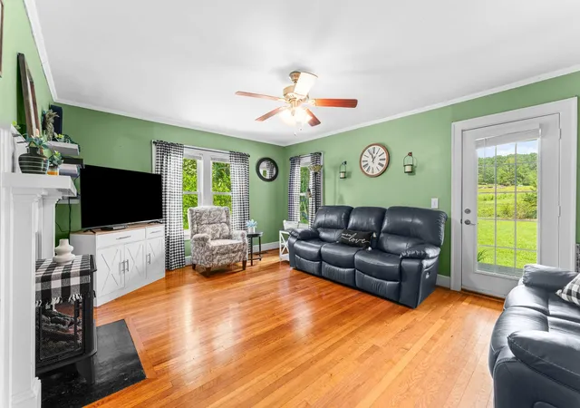 Photo 4 of Single family home for sale at 726 Foster, Inman, SC 29349 | MLS# SPN342008 | Listing updated on 2026-09-23