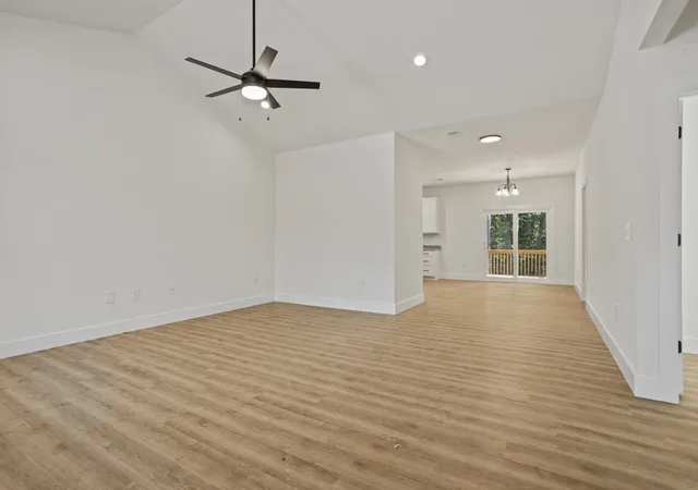 Photo 2 of Single family home for sale at 171 Easy St, Wellford, SC 29385 | MLS# SPN342013 | Listing updated on 2026-09-23