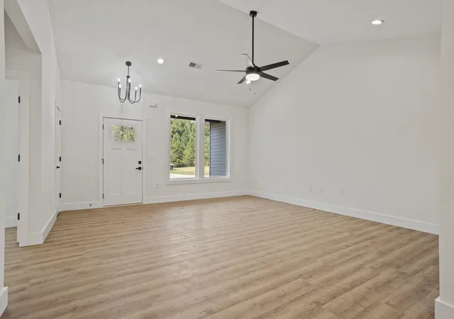 Photo 4 of Single family home for sale at 171 Easy St, Wellford, SC 29385 | MLS# SPN342013 | Listing updated on 2026-09-23