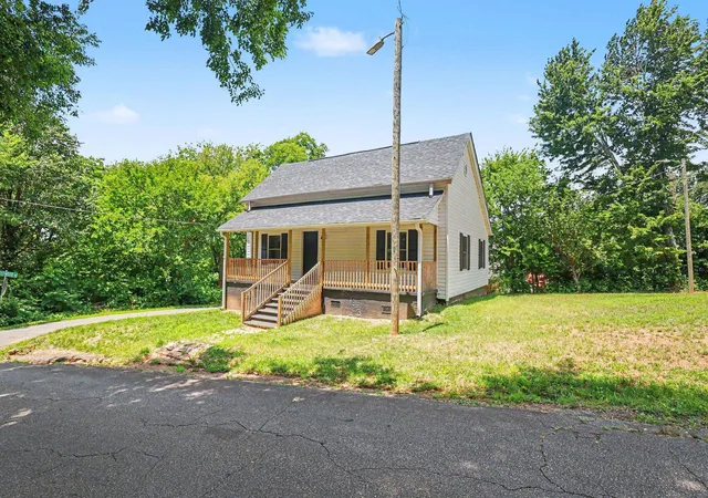 Photo 2 of Single family home for sale at 586 Hickory Dr, Startex, SC 29377 | MLS# SPN342041 | Listing updated on 2026-09-23