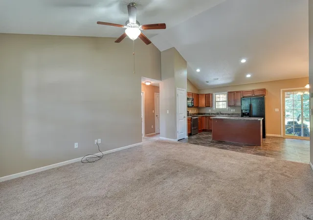 Photo 2 of Single family home for sale at 443 Mandys Meadow Dr, Inman, SC 29349 | MLS# SPN342043 | Listing updated on 2026-09-23