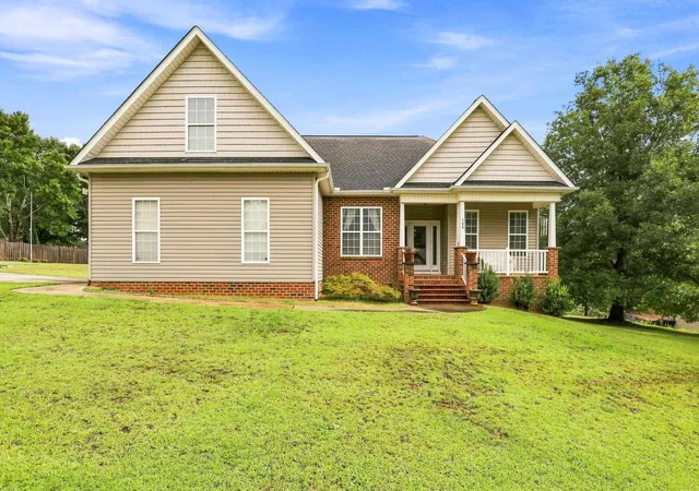 Photo 1 of Single family home for sale at 608 Mandeville Dr, Boiling Springs, SC 29316 | MLS# SPN342051 | Listing updated on 2026-09-23