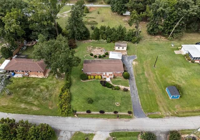 Photo 1 of Single family home for sale at 808 Primrose Ln, Spartanburg, SC 29303 | MLS# SPN342059 | Listing updated on 2026-09-23
