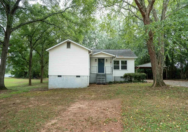 Single family home for sale at 180 Brock St, Inman, SC 29349 | MLS# SPN342062