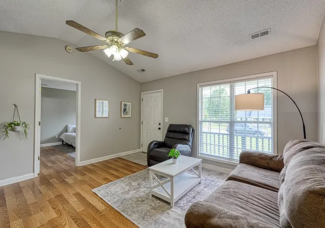 Photo 4 of Single family home for sale at 300 E Myles Ln, Spartanburg, SC 29303 | MLS# SPN342063 | Listing updated on 2026-09-23