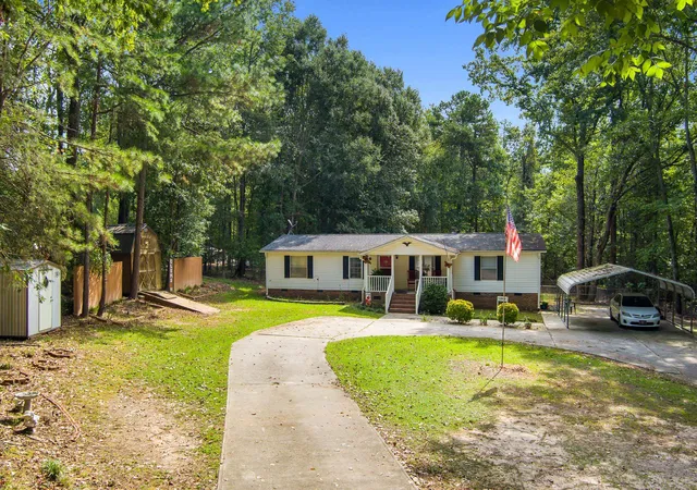 Photo 3 of Manufactured home for sale at 695 Miller Rd, Woodruff, SC 29388 | MLS# SPN342120 | Listing updated on 2026-09-26