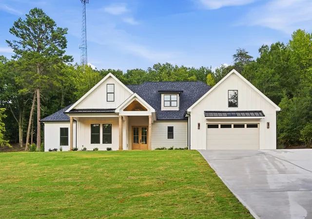 Single family home for sale at 22 Jesse Ct, Taylors, SC 29687 | MLS# SPN342153